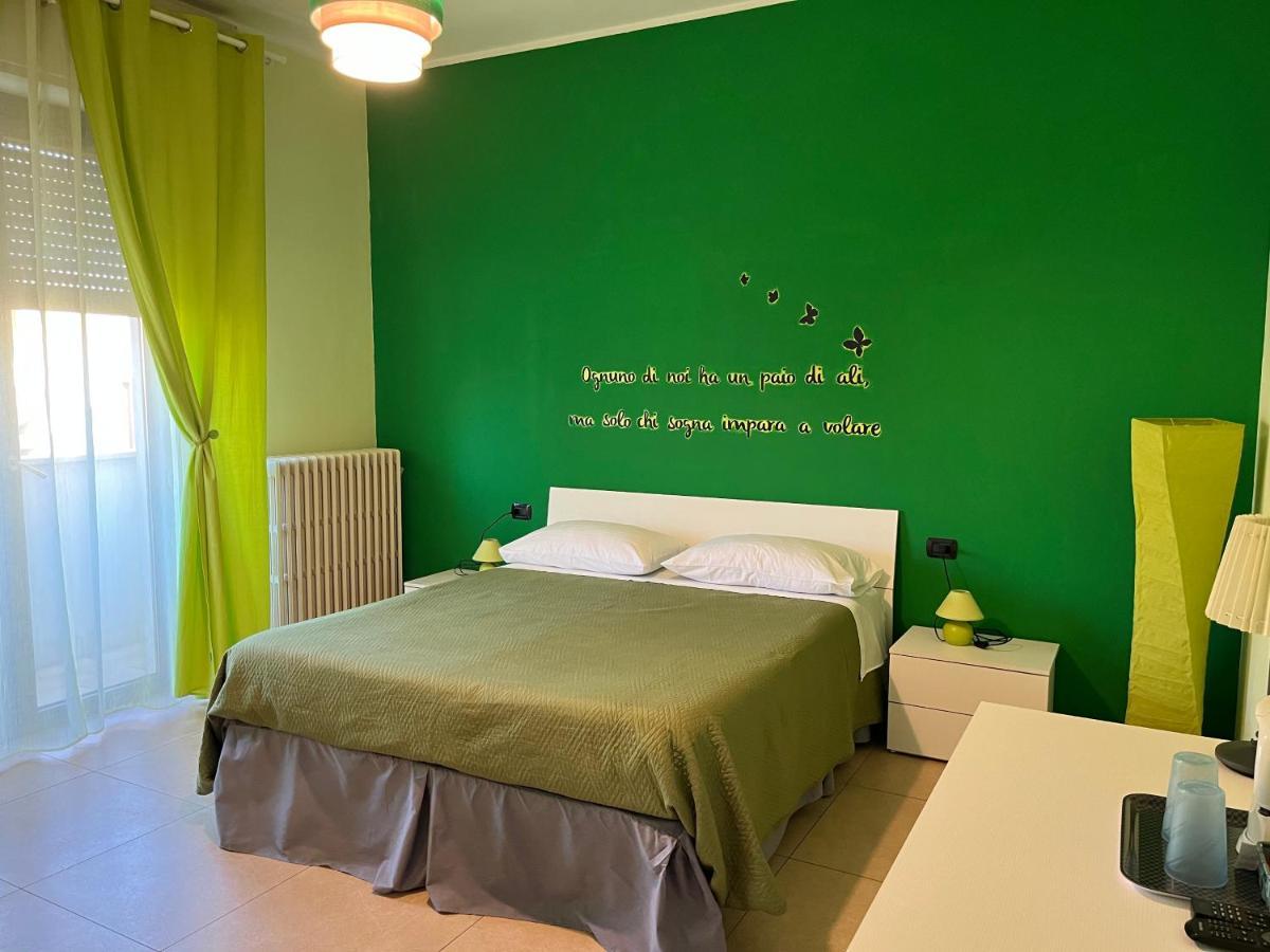 Color House Malpensa B&B Cassano Magnago Екстериор снимка